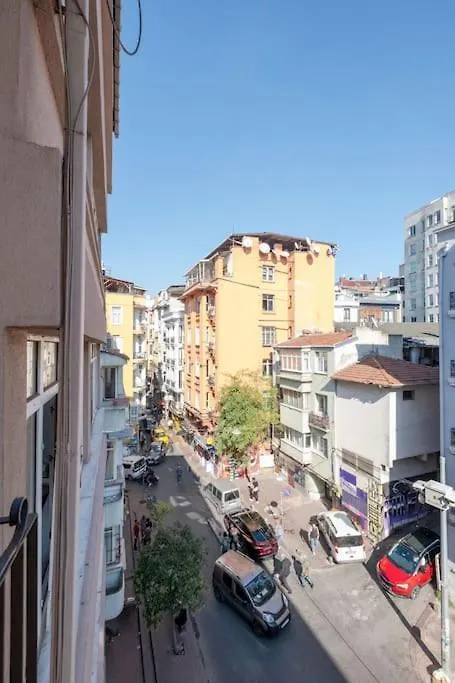 High-Ceiling Central 3-Bedroom With City View Istanbul 0*,