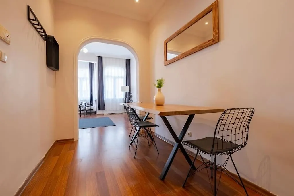 High-Ceiling Central 3-Bedroom With City View Istanbul Turkey