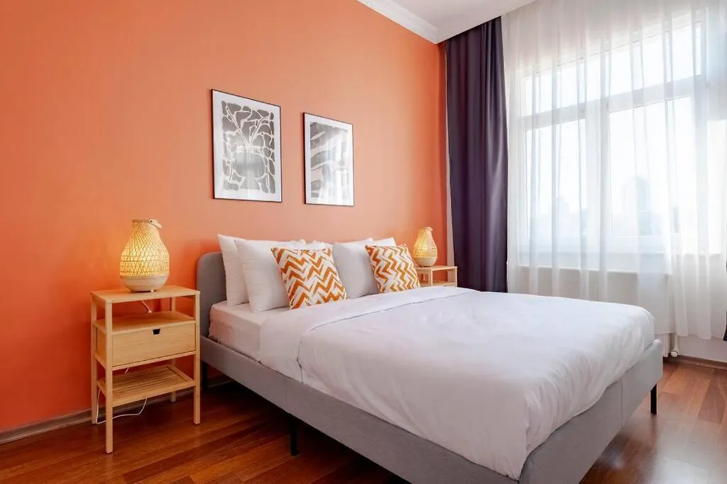High-Ceiling Central 3-Bedroom With City View Istanbul 0*,