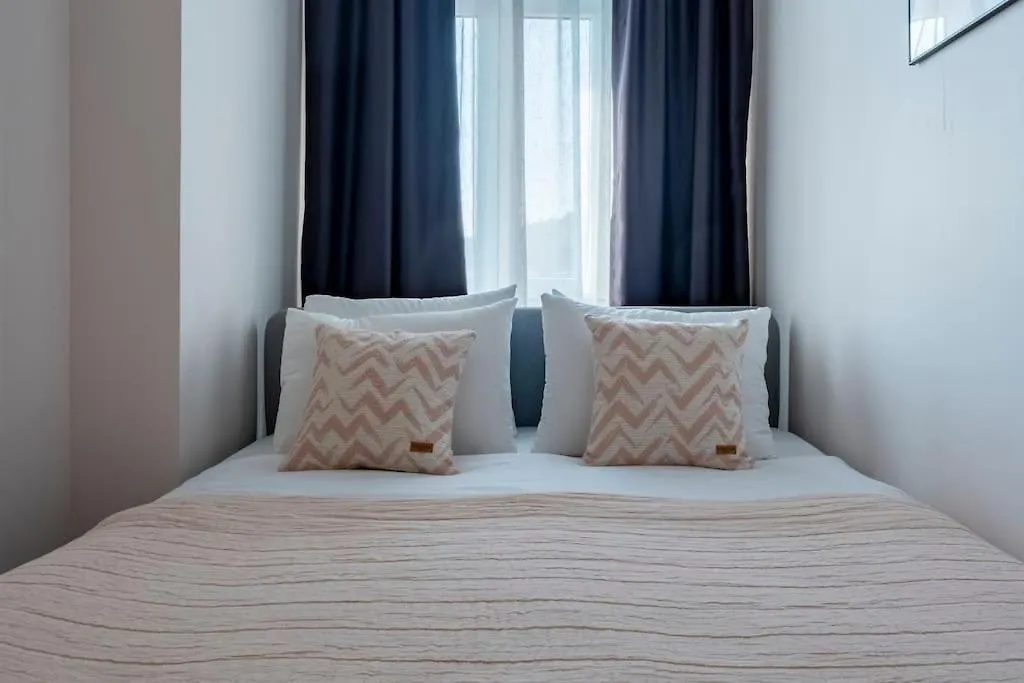 High-Ceiling Central 3-Bedroom With City View Istanbul